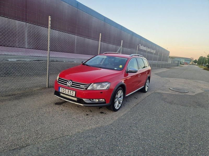 Röd Begagnad 2014 VW Passat Alltrack Kombi | 95 000 kr (Bra pris) - Bild 1/4