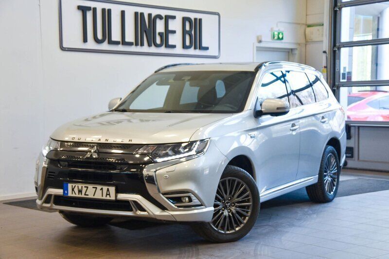 Silver Begagnad 2019 Mitsubishi Outlander P-HEV Edition SUV | 249 800 kr (Dyr) - Bild 1/4