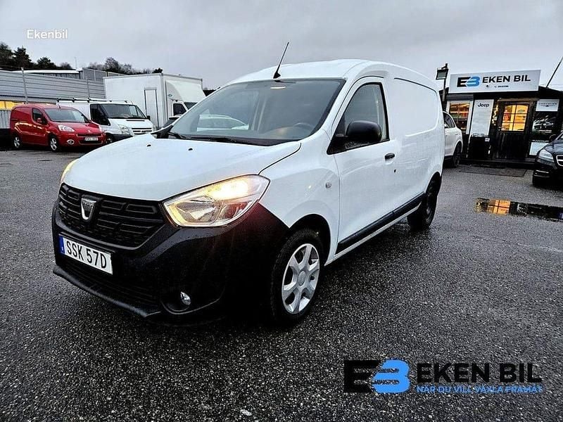 Vit Begagnad 2021 Dacia Dokker Express Van | 109 875 kr (Marknadspris) - Bild 1/3