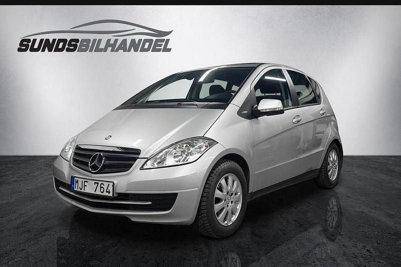 Silver Begagnad 2011 Mercedes A160 Classic Halvkombi | 49 900 kr (Superpris) - Bild 1/4