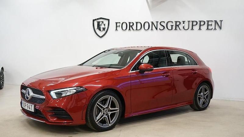 Begagnad Mercedes A180 AMG 136 HK (100 kW) 2022 Röd Halvkombi