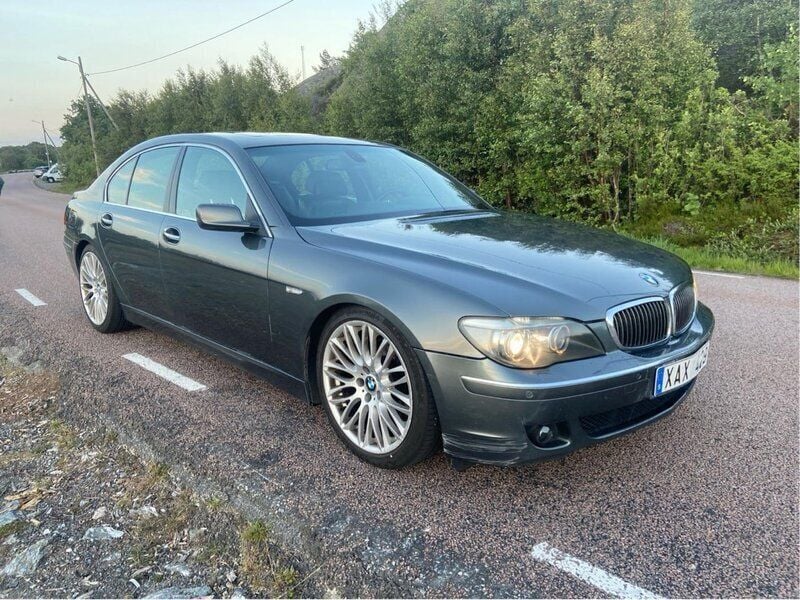 Grå Begagnad 2006 BMW 750 Sedan | 50 000 kr - Bild 1/4