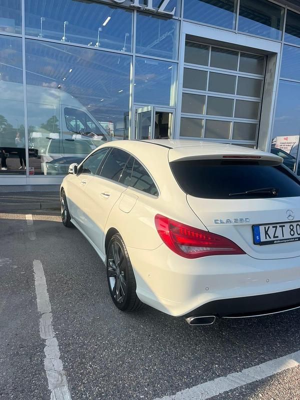 Begagnad Mercedes CLA250 Shooting Brake 211 HK (155 kW) 2015 Kombi