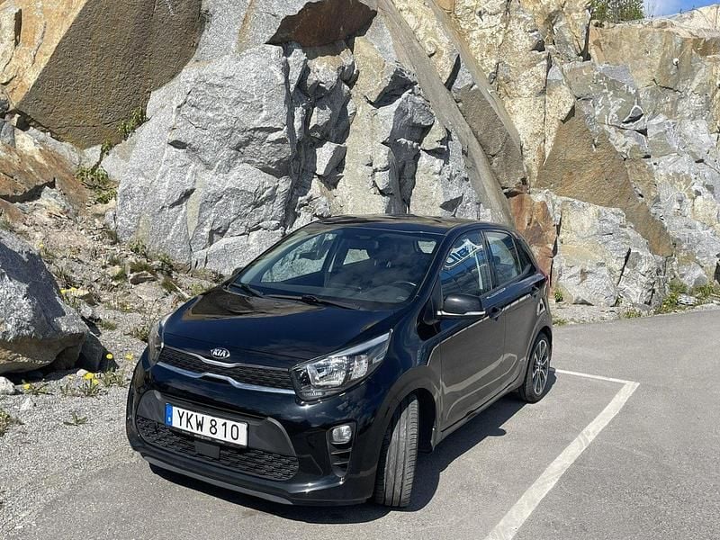 Svart Begagnad 2018 Kia Picanto Launch Edition Halvkombi | 129 000 kr (Marknadspris) - Bild 1/4