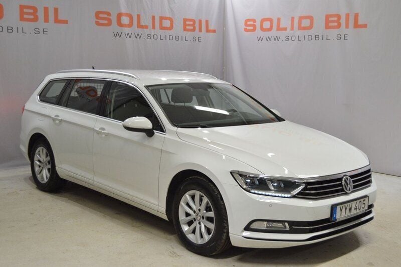Vit Begagnad 2017 VW Passat Kombi | 149 000 kr (Bra pris) - Bild 1/4
