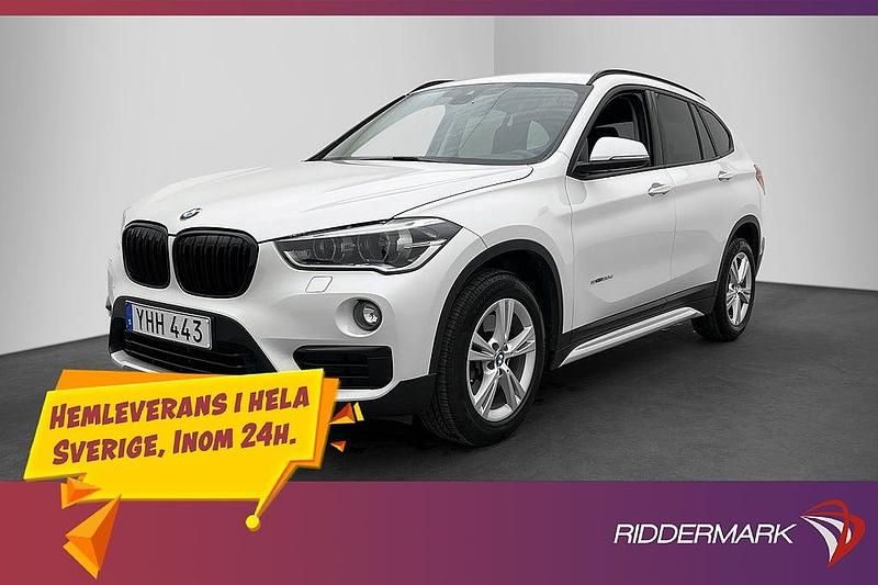 Vit Begagnad 2017 BMW X1 Sport Line SUV | 179 800 kr (Marknadspris) - Bild 1/3
