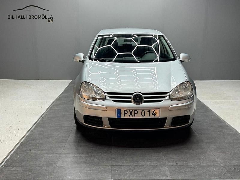Silver Begagnad 2007 VW Golf V Trendline Halvkombi | 29 900 kr (Marknadspris) - Bild 1/4
