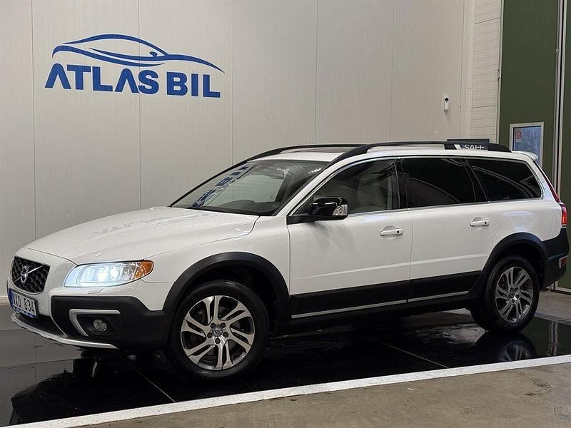 Vit Begagnad 2013 Volvo XC70 Summum SUV | 129 900 kr - Bild 1/4