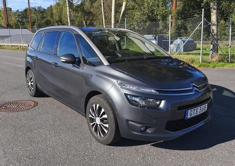 Grå Begagnad 2015 Citroën Grand C4 Picasso Minibuss | 91 900 kr (Marknadspris) - Bild 1/4