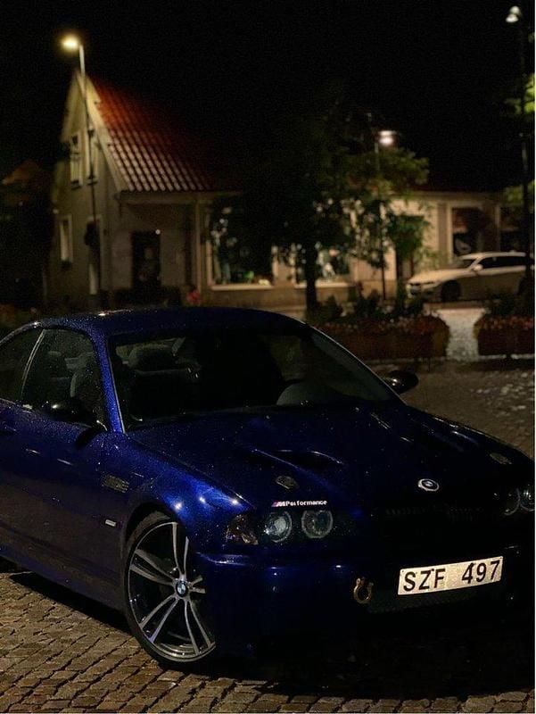 Blå Begagnad 2002 BMW 325 Sport Line Sportkupé | 75 000 kr (Bra pris) - Bild 1/4