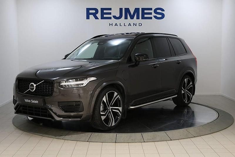 Grå Begagnad 2024 Volvo XC90 Ultra SUV | 799 500 kr (Lite dyr) - Bild 1/4