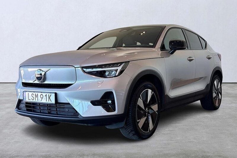 Silver Begagnad 2023 Volvo EC40 Plus SUV | 409 000 kr (Bra pris) - Bild 1/4
