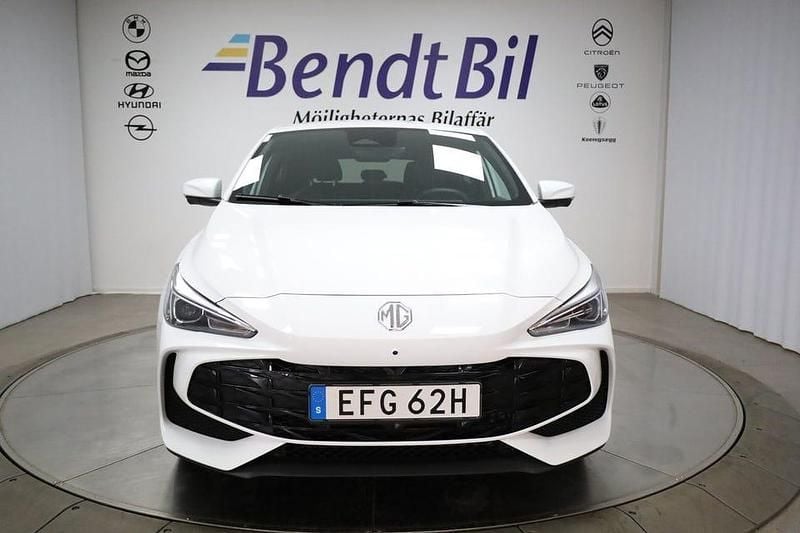 Begagnad MG MG3 194 HK (142 kW) 2024 Vit Halvkombi