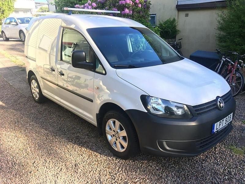 Begagnad 2015 VW Caddy Minibuss | 55 900 kr (Superpris) - Bild 1/3