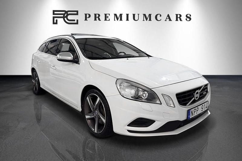 Begagnad Volvo V60 R-Design 163 HK (119 kW) 2013 Vit Kombi