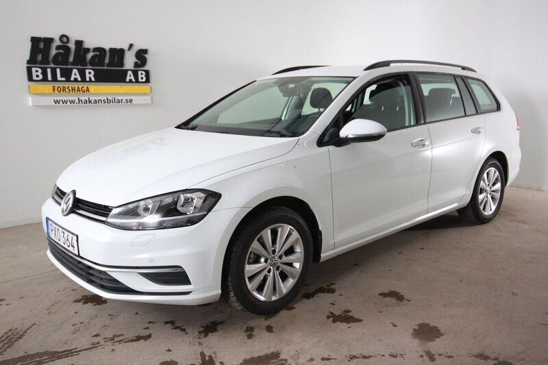 Vit Begagnad 2020 VW Golf VII GT Kombi | 244 500 kr (Marknadspris) - Bild 1/4