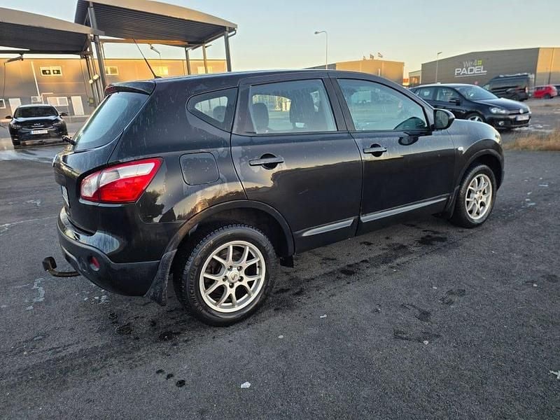 Begagnad Nissan Qashqai 130 HK (95 kW) 2013 SUV