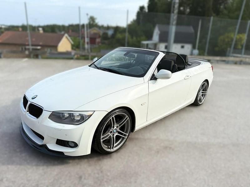 Begagnad BMW 320 Comfort Edition 184 HK (135 kW) 2010 D, convertible lci comfort m sport 19" Cab