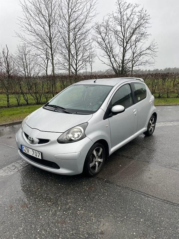 Begagnad 2008 Toyota Aygo Halvkombi | 27 000 kr (Marknadspris) - Bild 1/4