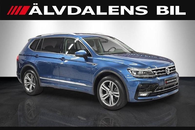 Blå (blå metallic) Begagnad 2018 VW Tiguan Allspace GT SUV | 244 800 kr (Dyr) - Bild 1/4
