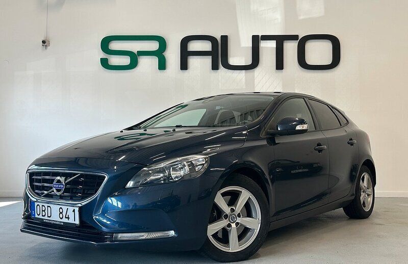 Blå Begagnad 2013 Volvo V40 Kombi | 119 900 kr (Marknadspris) - Bild 1/4