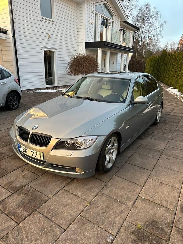 Begagnad 2006 BMW 330 Sedan | 77 000 kr (Superpris) - Bild 1/4