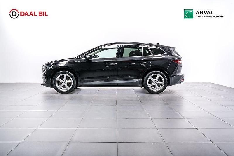 Svart Begagnad 2022 Skoda Enyaq iV SUV | 279 700 kr (Bra pris) - Bild 1/4