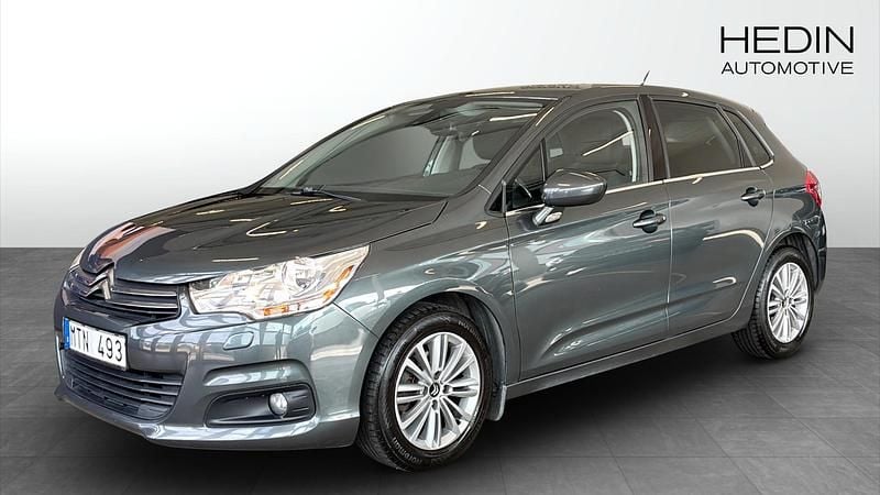 Grå (grey) Begagnad 2012 Citroën C4 Halvkombi | 60 000 kr (Superpris) - Bild 1/4