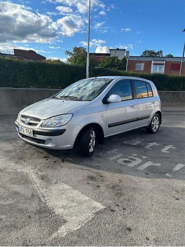 Silver Begagnad 2007 Hyundai Getz Halvkombi | 10 000 kr (Superpris) - Bild 1/4