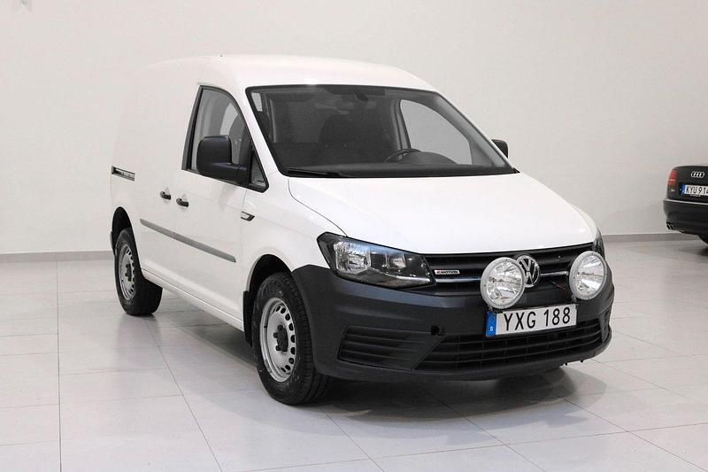Vit Begagnad 2019 VW Caddy Minibuss | 159 900 kr (Bra pris) - Bild 1/4