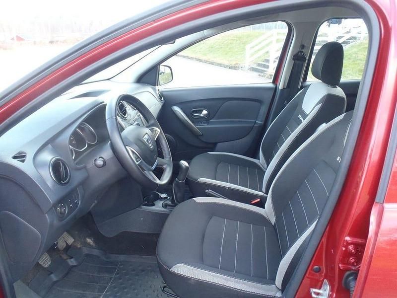Begagnad Dacia Sandero Stepway 90 HK (66 kW) 2016 Röd Kombi