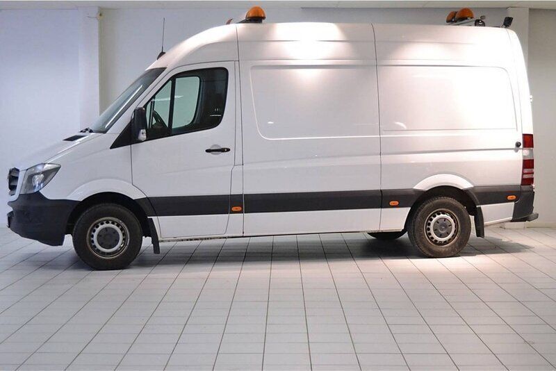 Vit Begagnad 2017 Mercedes Sprinter Van | 259 000 kr (Dyr) - Bild 1/4