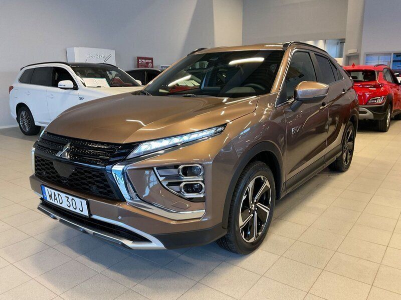 Vit Begagnad 2022 Mitsubishi Eclipse Cross SUV | 338 000 kr (Marknadspris) - Bild 1/4