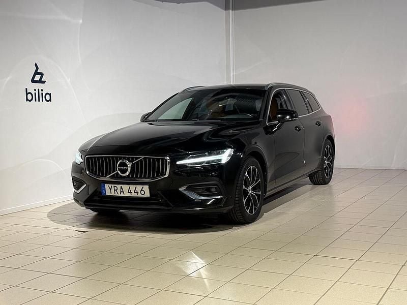 Svart Begagnad 2018 Volvo V60 Inscription Kombi | 249 900 kr (Marknadspris) - Bild 1/3