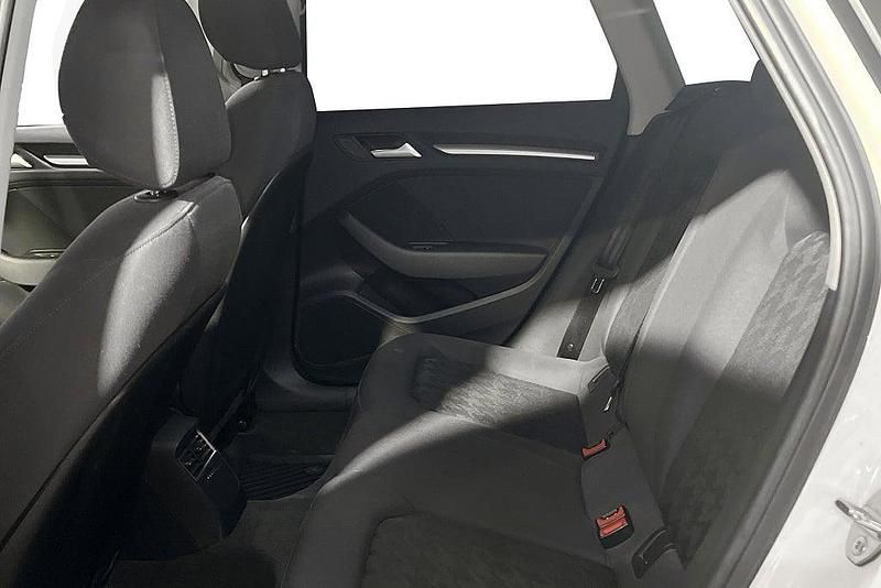 Begagnad Audi A3 Sportback Attraction 150 HK (110 kW) 2015 Vit Halvkombi