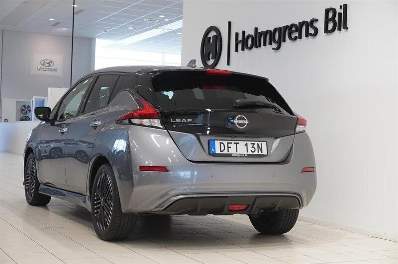 Begagnad Nissan Leaf N-Connecta 110 kW (150 HK) 2023 Okänd Halvkombi
