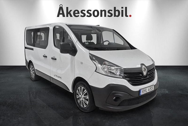 Vit Begagnad 2016 Renault Trafic Van | 199 000 kr - Bild 1/4
