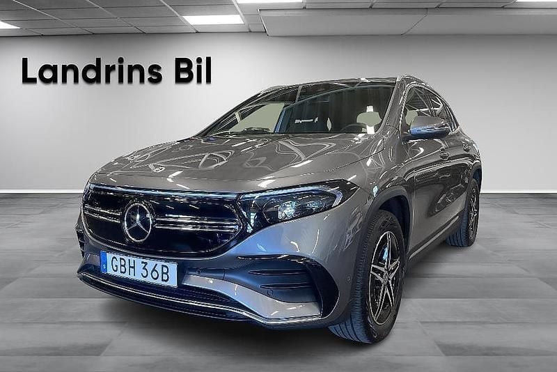 Mörkgrå (grå) Begagnad 2023 Mercedes EQA250 AMG SUV | 429 000 kr (Dyr) - Bild 1/4