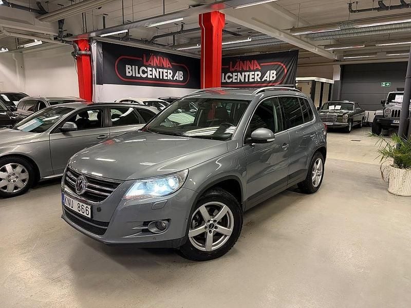 Grå Begagnad 2009 VW Tiguan SUV | 69 800 kr (Bra pris) - Bild 1/4