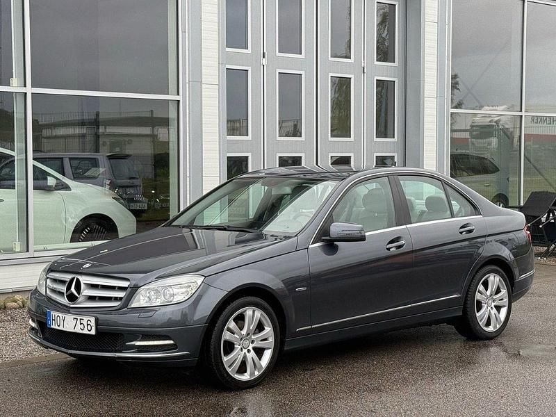 Mörkgrå Begagnad 2011 Mercedes C180 Avantgarde Sedan | 79 800 kr (Bra pris) - Bild 1/4