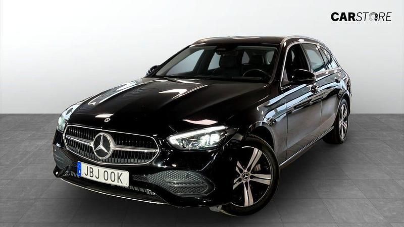 Svart Begagnad 2023 Mercedes C300 Avantgarde | 364 900 kr - Bild 1/4
