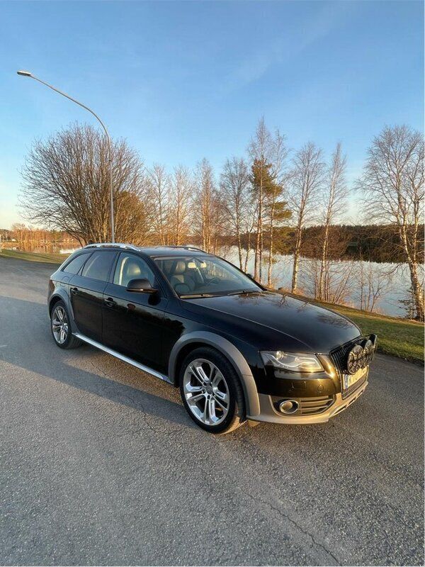 Svart Begagnad 2011 Audi A4 Allroad Kombi | 100 000 kr (Marknadspris) - Bild 1/4