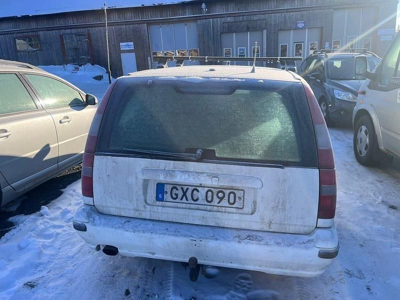 Begagnad Volvo V70 165 HK (121 kW) 1999 Kombi