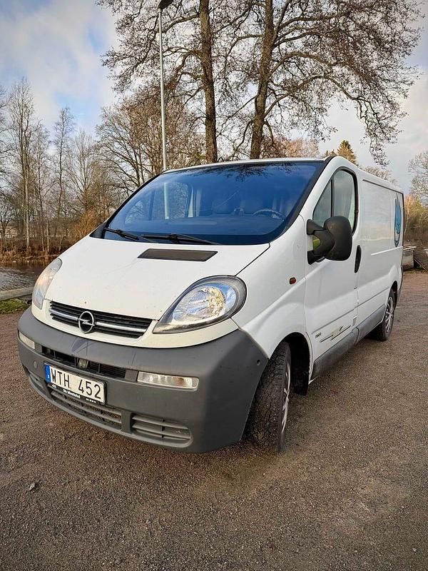 Begagnad Opel Vivaro 82 HK (60 kW) 2005 Minibuss