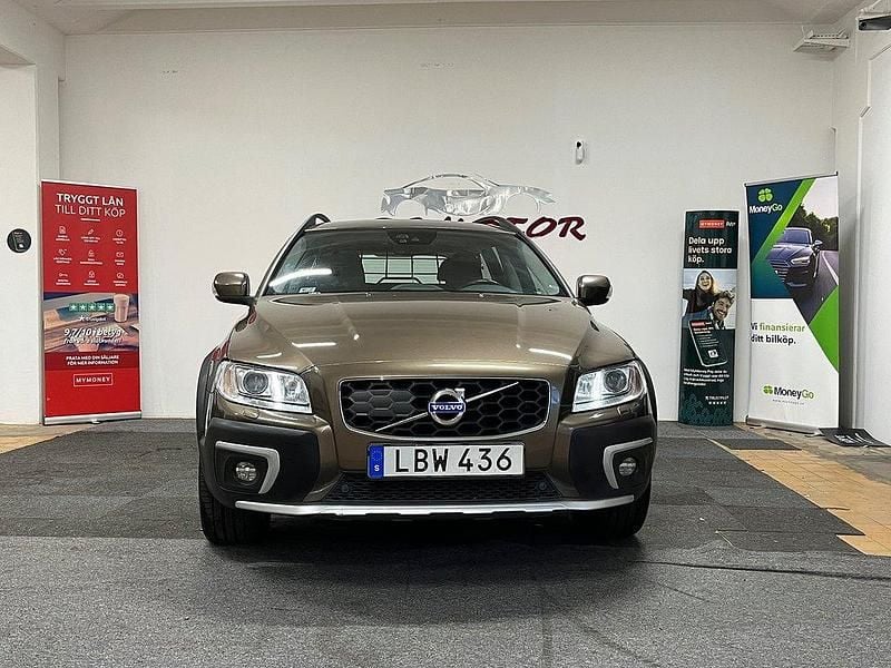 Brun Begagnad 2015 Volvo XC70 Standard SUV | 189 900 kr (Marknadspris) - Bild 1/4