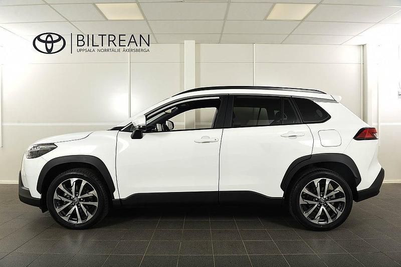 Begagnad Toyota Corolla Cross Style 140 HK (102 kW) 2025 Vit SUV