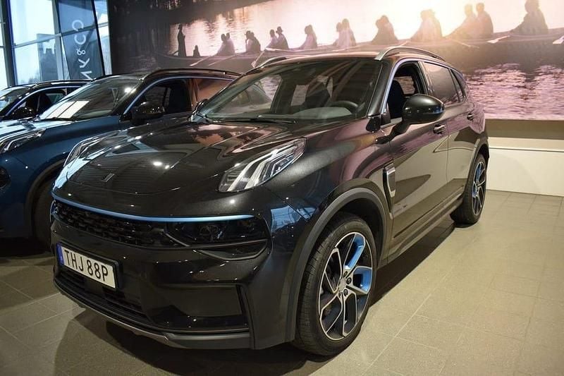 Svart Begagnad 2023 Lynk & Co 01 SUV | 299 000 kr (Marknadspris) - Bild 1/4