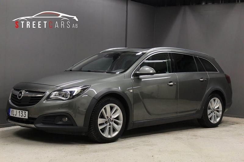 Grå Begagnad 2017 Opel Insignia Country Tourer Business Kombi | 149 900 kr (Marknadspris) - Bild 1/4