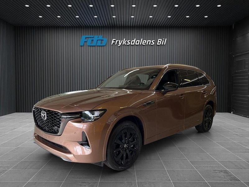 Brun Ny 2025 Mazda CX-80 Homura-Line SUV | 674 000 kr (Marknadspris) - Bild 1/4