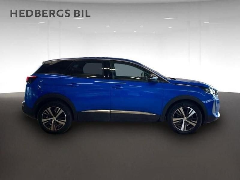 Begagnad Peugeot 3008 Allure 131 HK (96 kW) 2022 Blå SUV